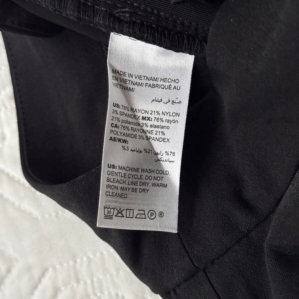 Chicos Black Pull On Cropped Pants Flat Waistband Size 0.5 US 6 Stretch Trousers - Picture 5 of 6